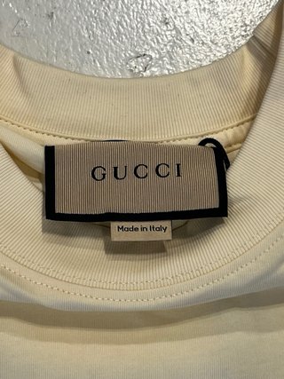 Camiseta Gucci LOVE floral multicolor