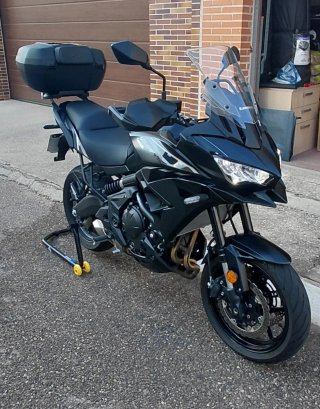 Kawasaki Versys 650 A2 Negra