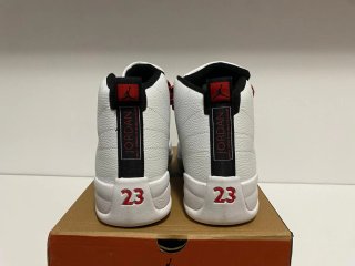 Zapatillas Jordan 12 Blancas y Rojas