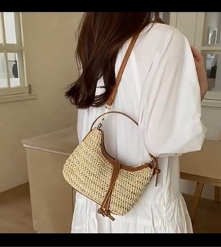 Bolso de rafia beige y marrón