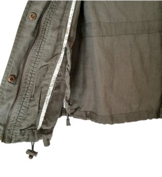 Chaqueta con tachuelas caki Pimkie