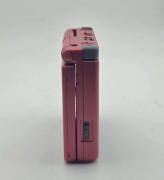 Game Boy Advance SP a tema Pokemon con Caricatore