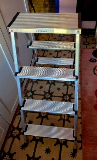 Escalera aluminio 5 peldaños