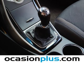 Hyundai Elantra 1.6 MPI GLS Tecno 97 kW (132 CV)