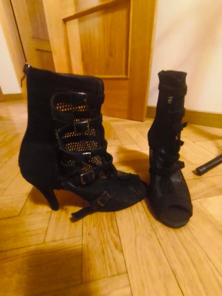 Zapatos de baile negros con tiras