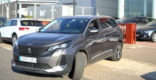 PEUGEOT 5008 1.5 BlueHDi SS Allure