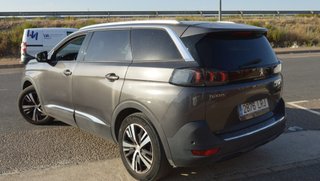 PEUGEOT 5008 1.5 BlueHDi SS Allure