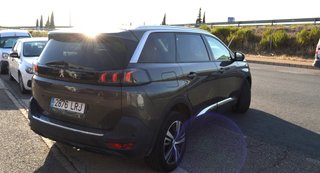 PEUGEOT 5008 1.5 BlueHDi SS Allure