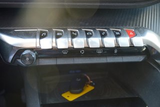 PEUGEOT 5008 1.5 BlueHDi SS Allure