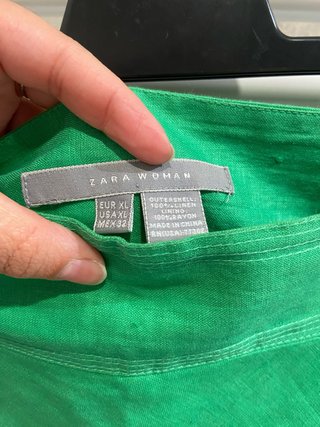 Falda verde midi