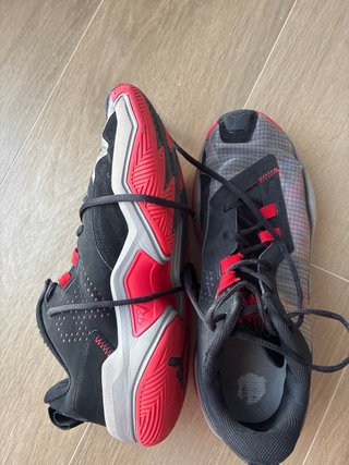 Zapatillas Baloncesto Jordan Negras y Rojas