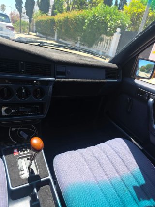 Mercedes-Benz 190e 1982