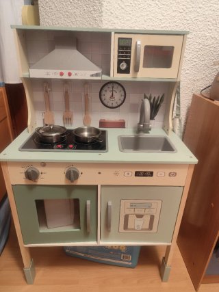 Cocinita de madera infantil