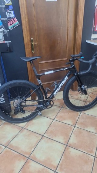 Berria Naii BR Bicicleta Gravel Negra