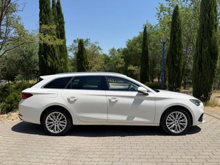 Seat Nuevo León SP 1.4 e-Hybrid DSG S&S Xcellence Go L