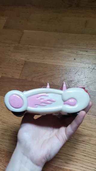 Muñeca Bratz en Coche Rosa
