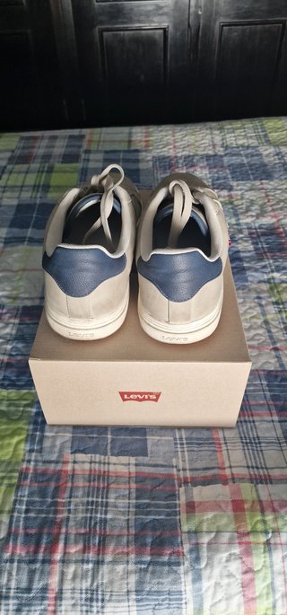 Zapatos Levi's Beige y Azul