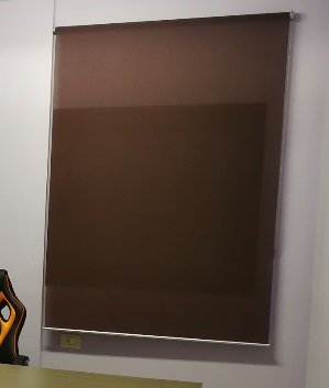 Estor enrollable color granate