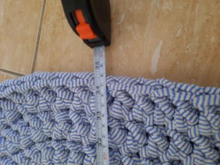 Alfombra  con rayas de blanco y azul, trapillo,