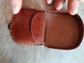 Monedero de cuero taurino