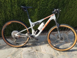 Bicicleta KTM Carbono Ruedas 29