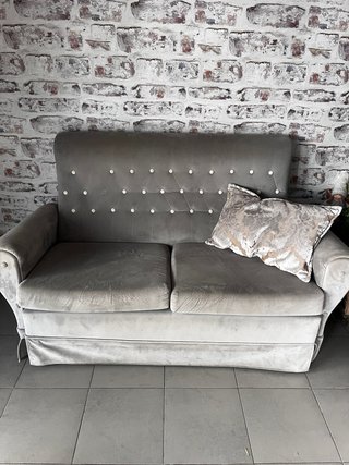 Sofá de terciopelo gris 2 plazas de 150 cm