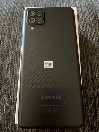 Samsung Galaxy A12 64GB Caja y Cargador
