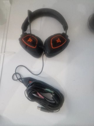 Cascos Gaming Triton Poco Uso