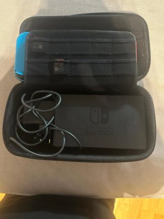 Nintendo Switch Azul y Rojo