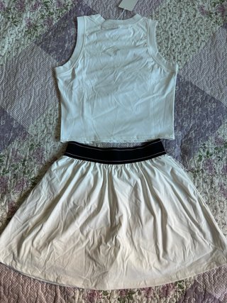 Alo Yoga Conjunto Top y Falda Talla S Blanco