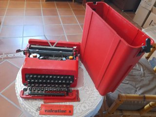 Máquina de escribir Valentine Roja