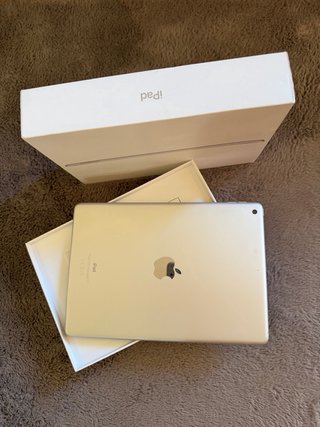 iPad 9ª Gen Wi-Fi 64GB Argento