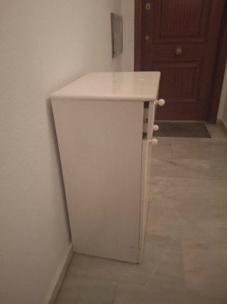 Mueble de baño blanco