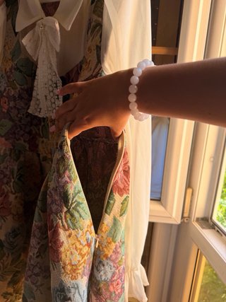 Vestido SHEIN floral blanco de otoño.