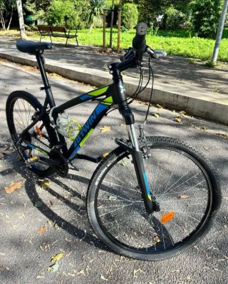 Bicicleta BTWIN RockRider rueda 26" Negra y Azul.