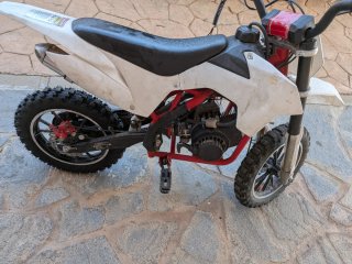 Mini moto infantil roja y blanca