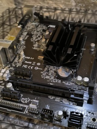 Scheda Madre ASRock Q1900M & Intel Quad-Core J1900