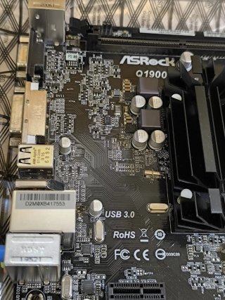 Scheda Madre ASRock Q1900M & Intel Quad-Core J1900