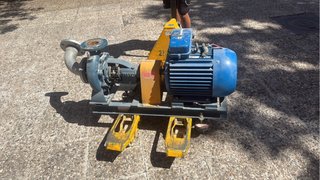Bomba de agua completa con motor  900€ negociable