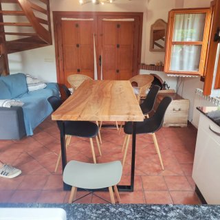 Mesa castaño