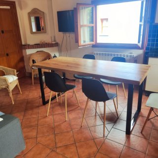 Mesa castaño