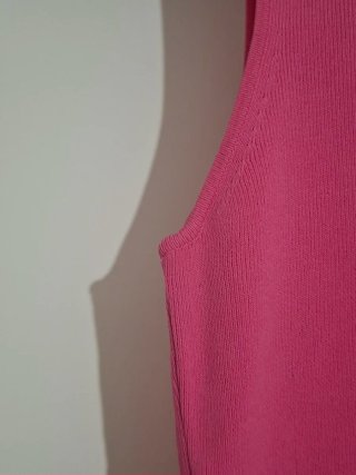 Canotta rosa fluo con scritta Paris