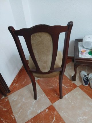4 Vecchie Sedie in Legno e Velluto