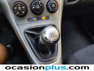 Toyota Auris 1.4 D-4D Auris 66 kW (90 CV)