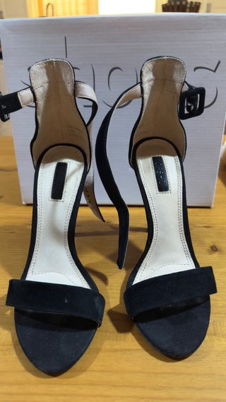 Sandalias de tacón negras