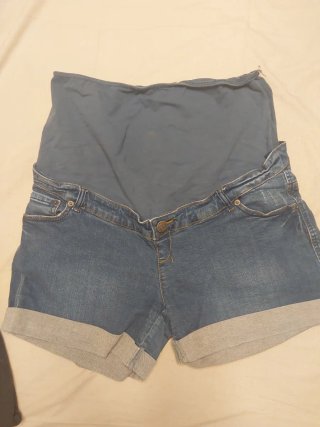 Lote Ropa Maternidad Jeans y Shorts