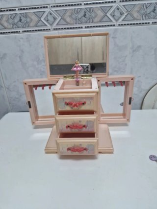 Joyero infantil con cajones
