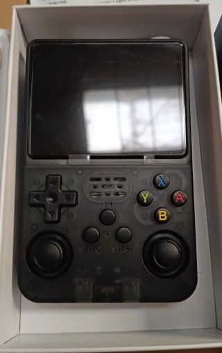 Consola Portátil RG35XX