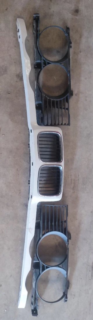 Parrilla BMW E34