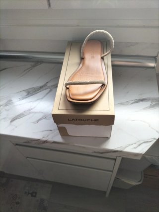 Chanclas planas Latouche con pedrería